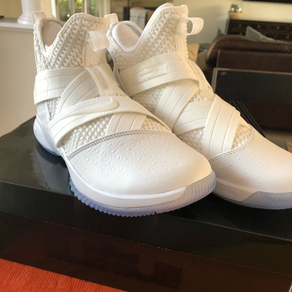 Men’s Basketball Sneakers